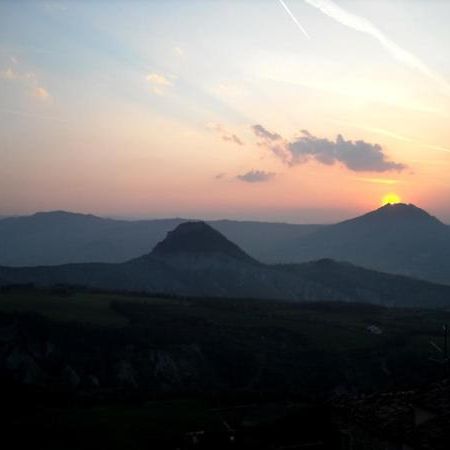 Affittacamere Arcobaleno San Leo Buitenkant foto